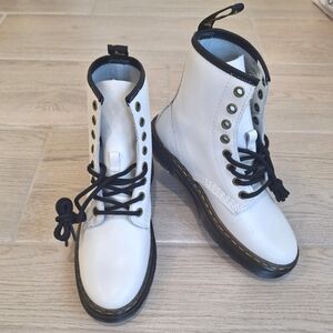 Dr. Marten Zavala white leather lace-up combat boots- size US women's 5 - EU 36